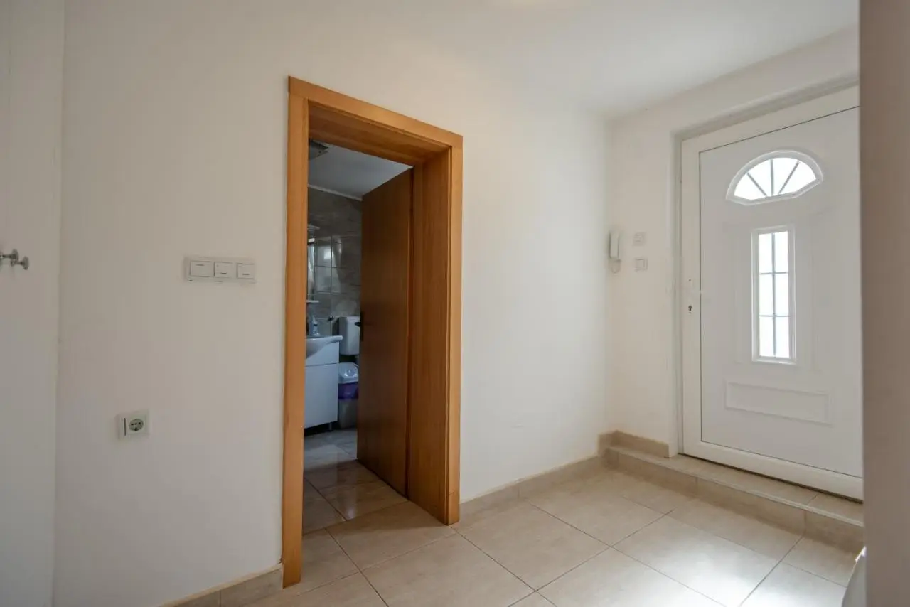 Apartman MirA