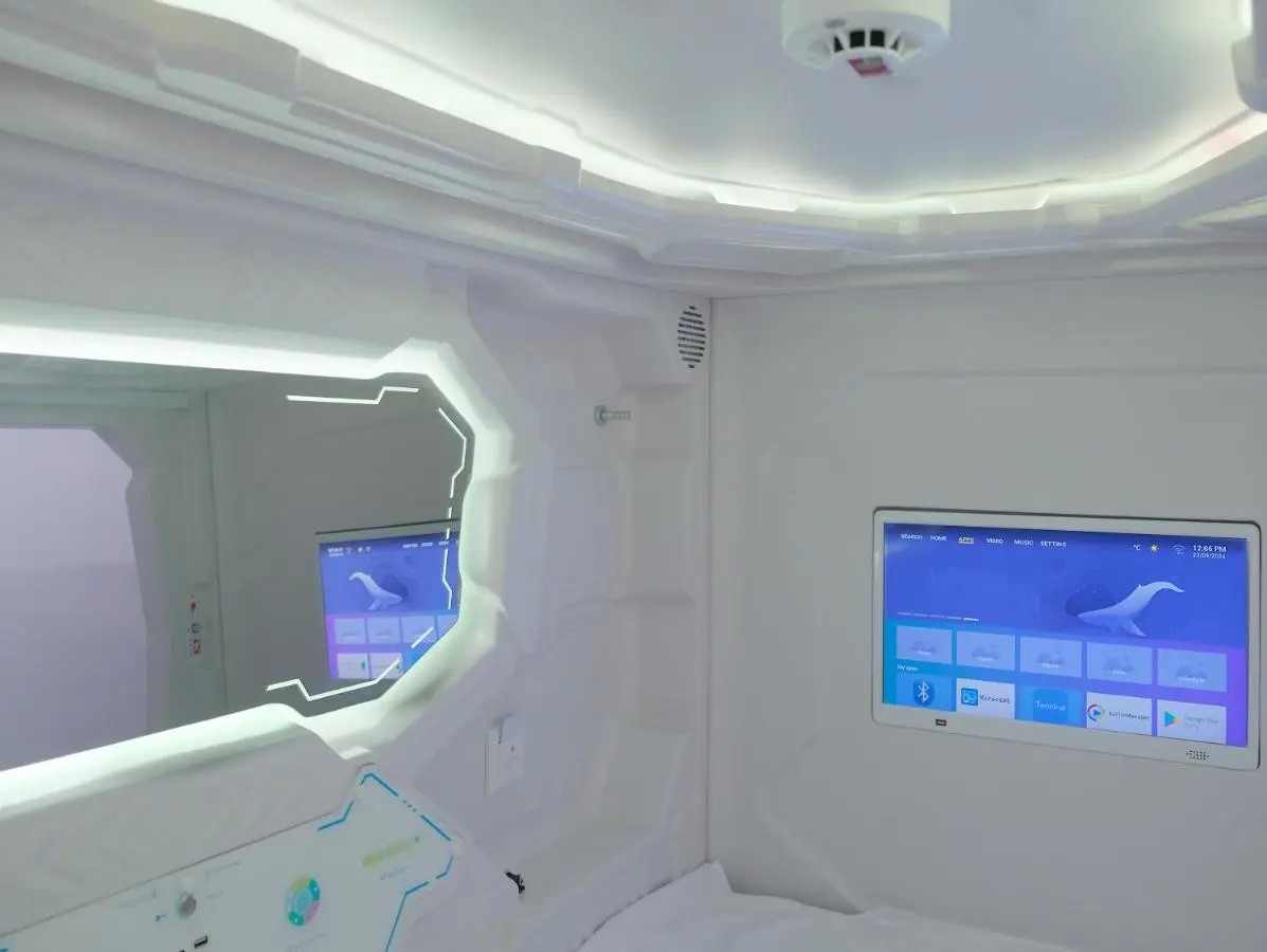Capsule Hotel Happy lounge