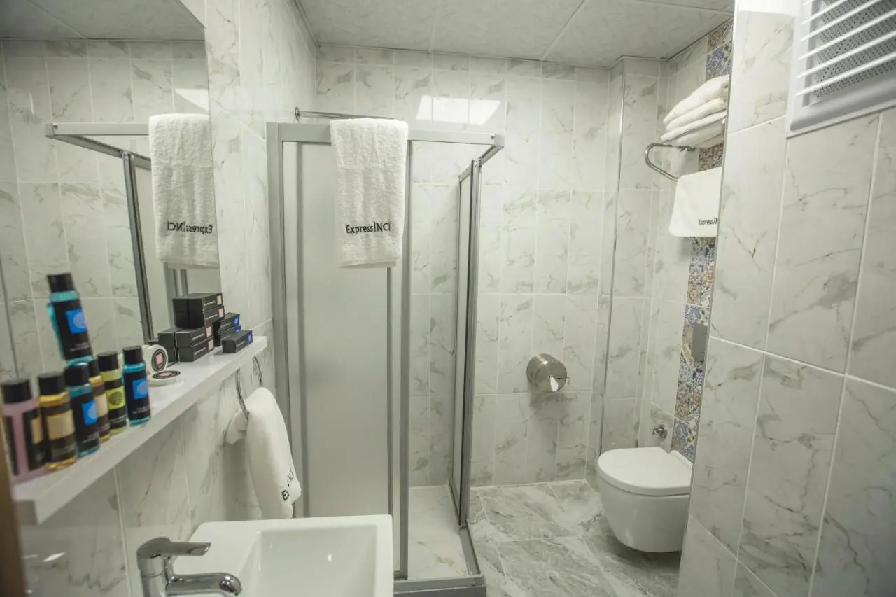 Express İnci Hotel