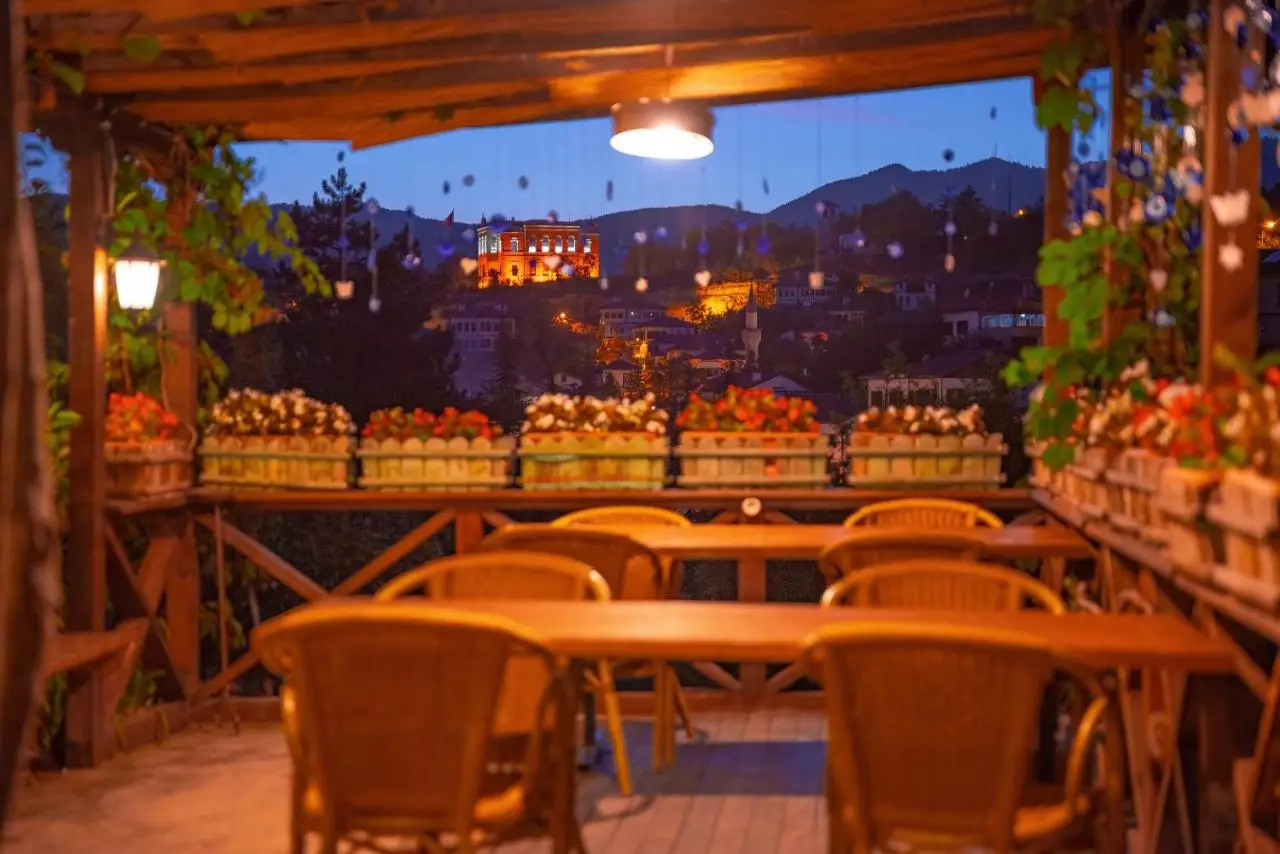 Cesmeli Konak Corner