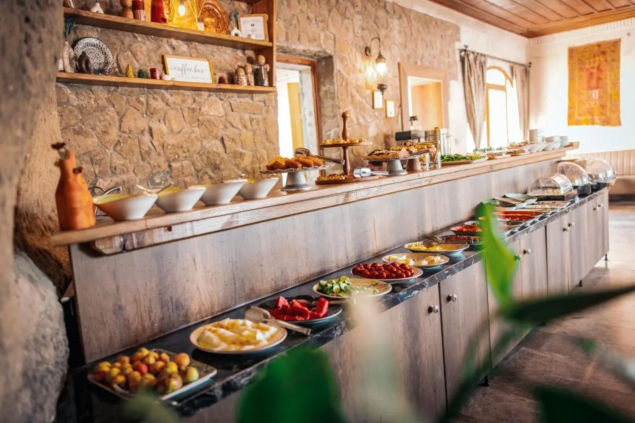 Cave Hotel Saksagan