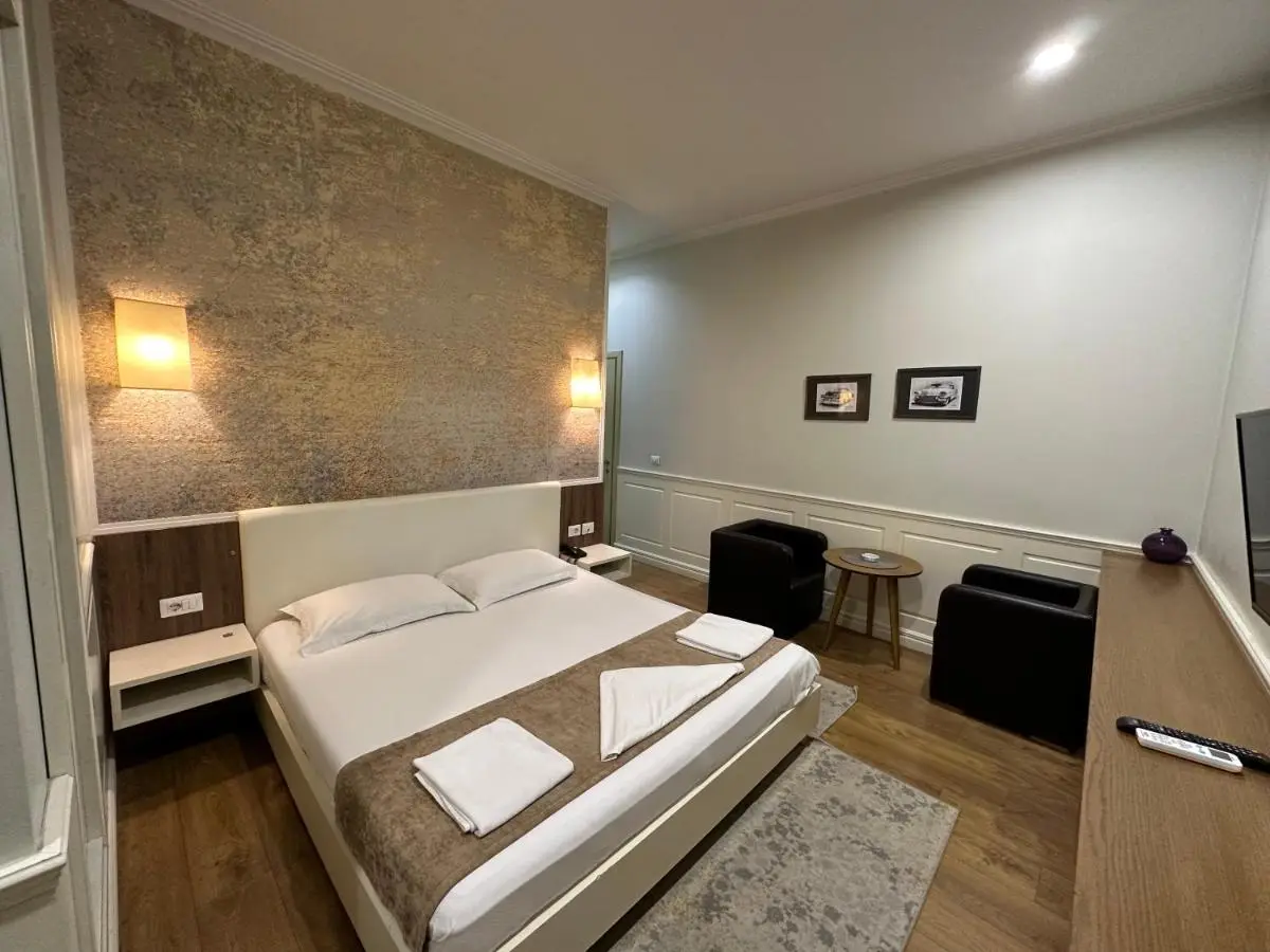 Edisem Hotel