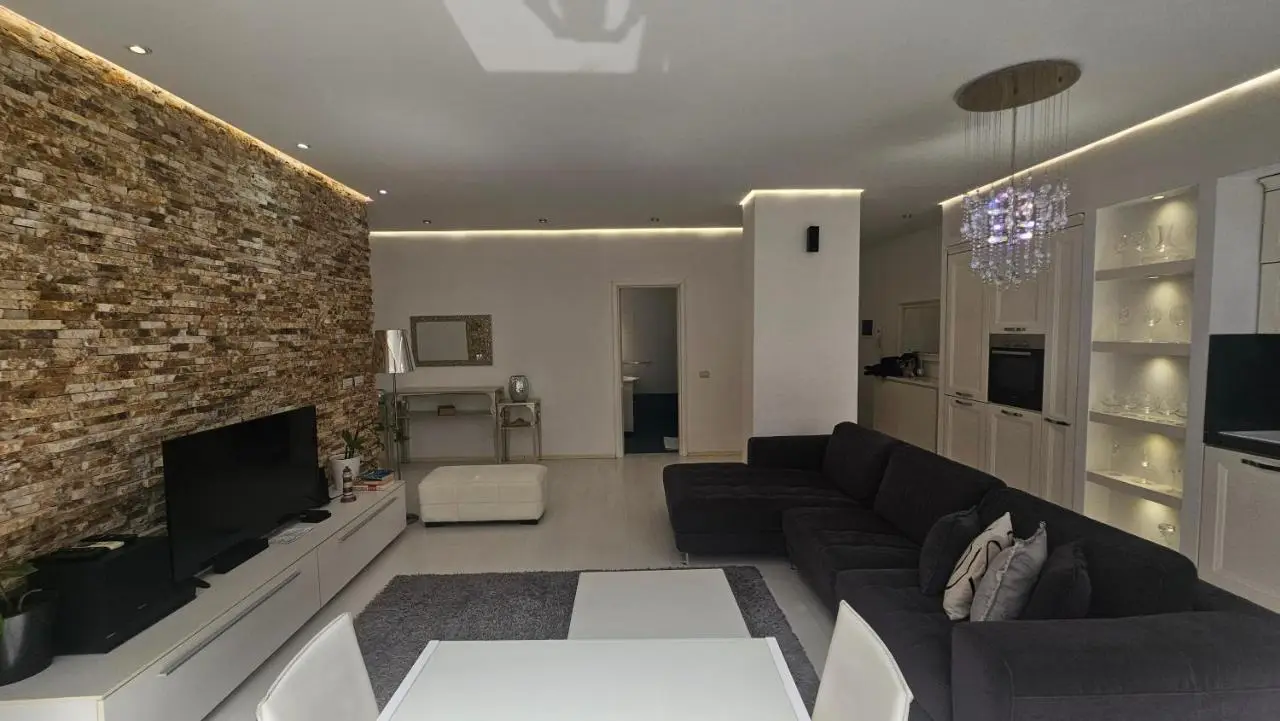 TAM Serviced 2BDR Apartment City Center No6