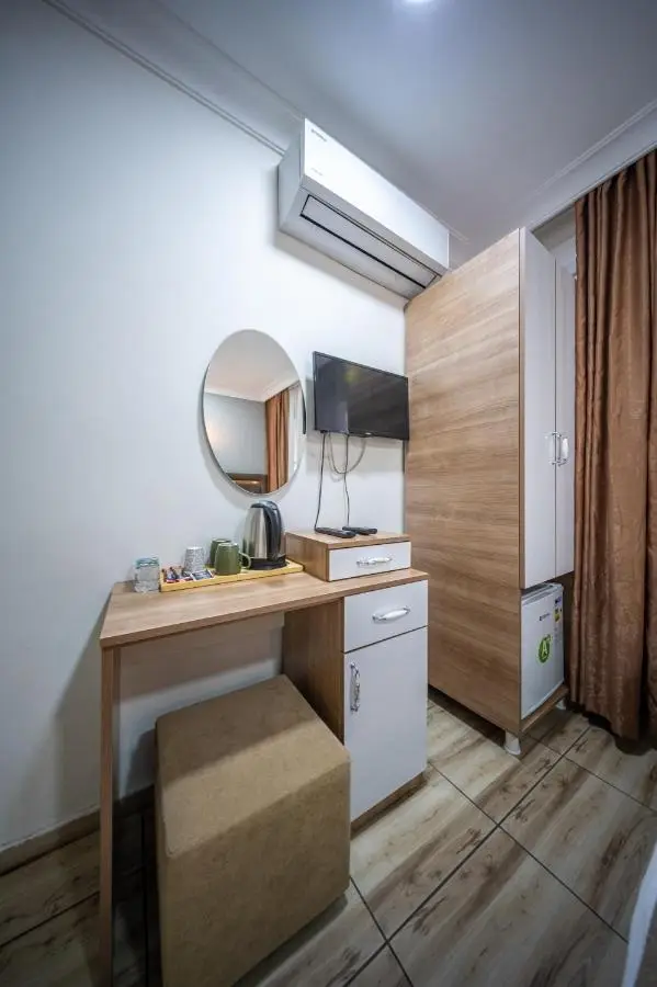 LAOS OTEL