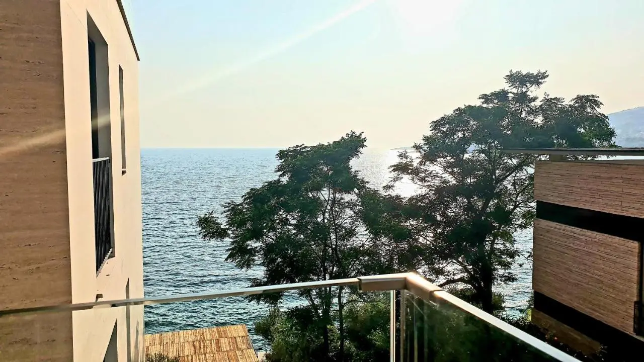 2F Saranda Apartment