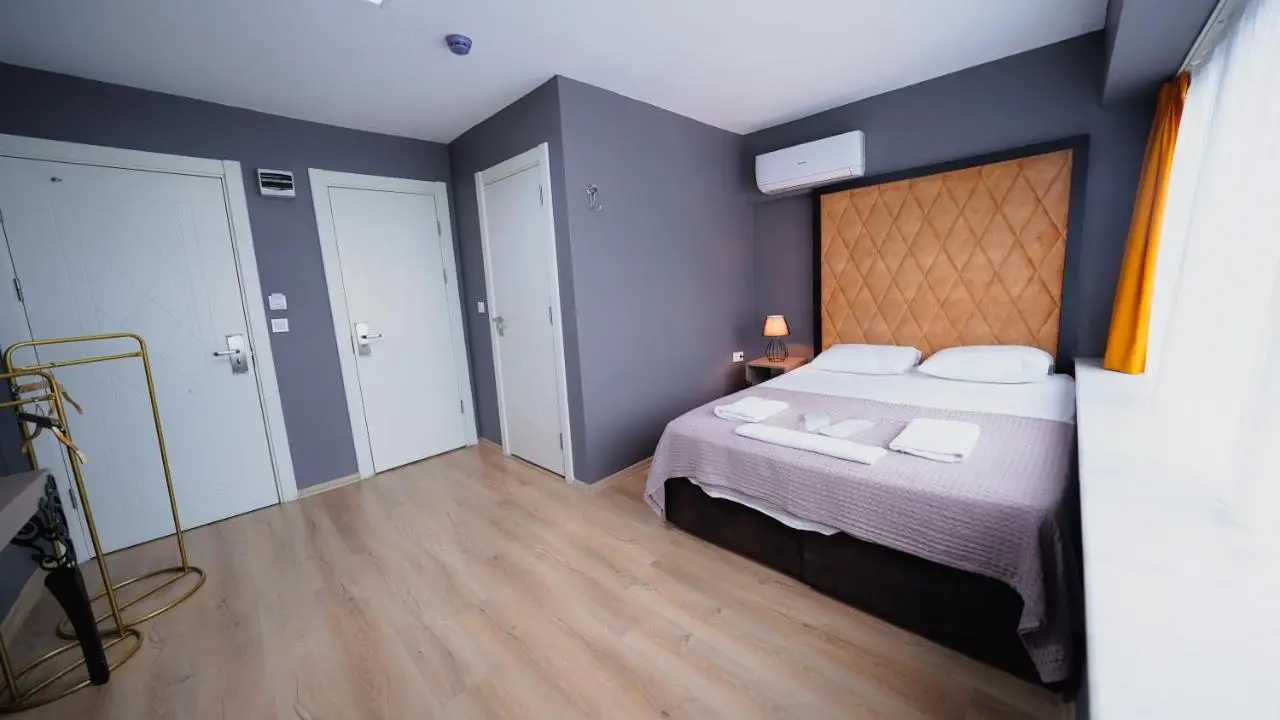 Luka Suit Hotel