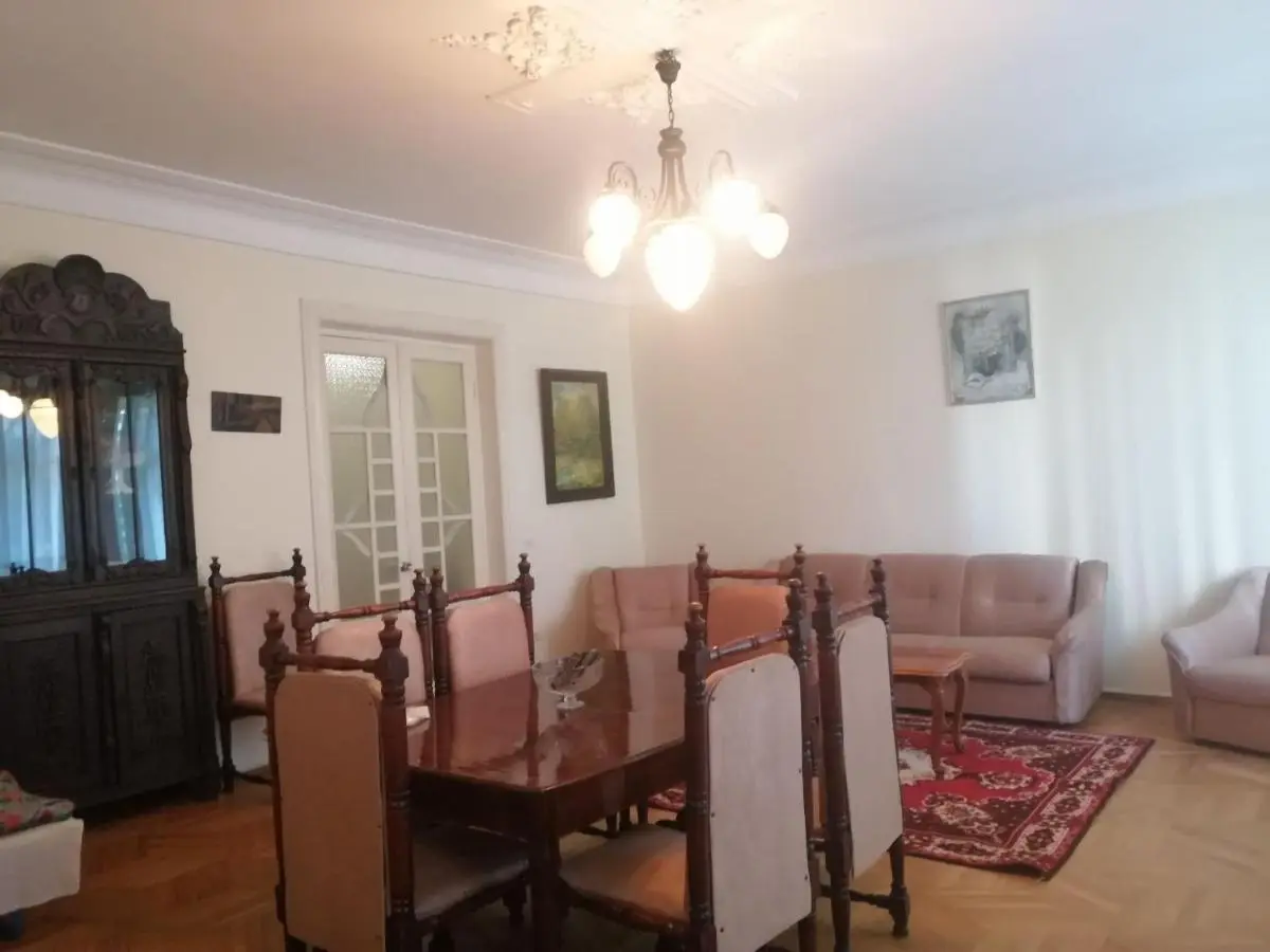 Apartment on Rustaveli 41