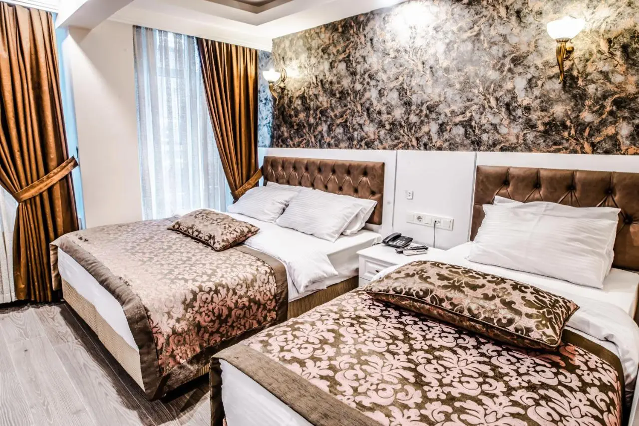 Lazz City Hotel