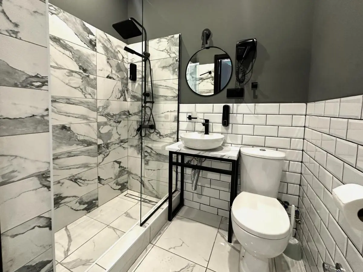 Route Hotel