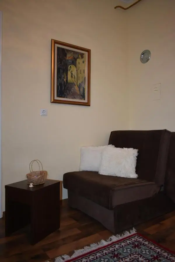 Apartment Honey Free Parking