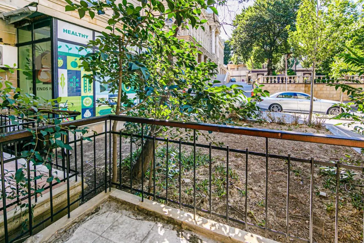 Azneft Garden Apartment