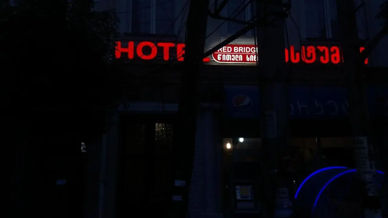 Hotel Red Bridge