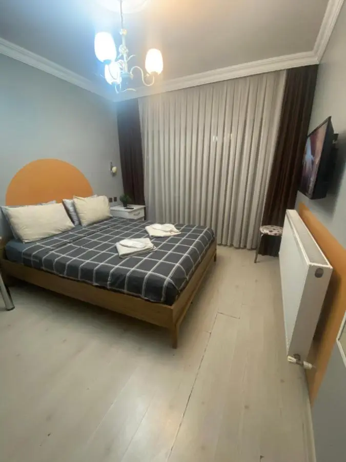 Omar Suite 360