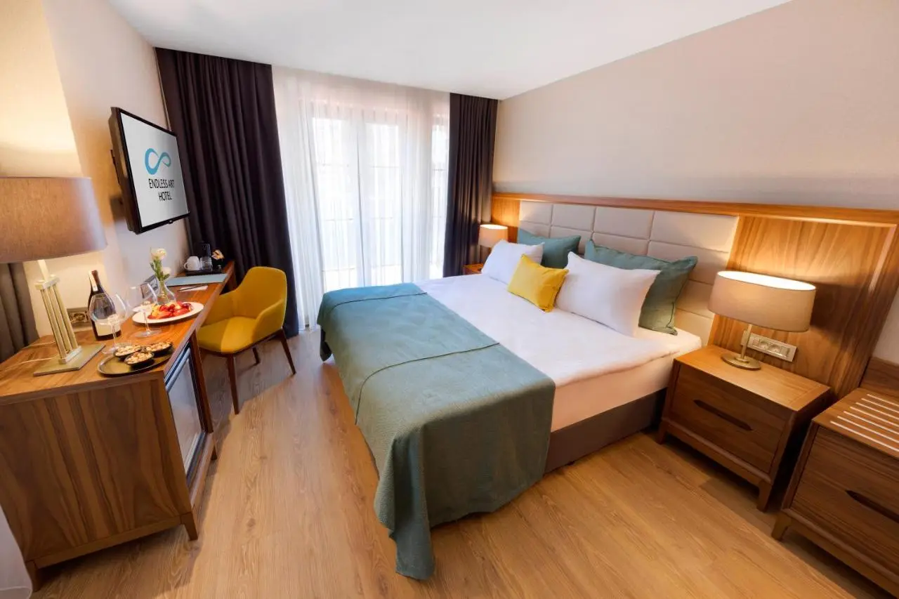 Endless Art Hotel-Special Category