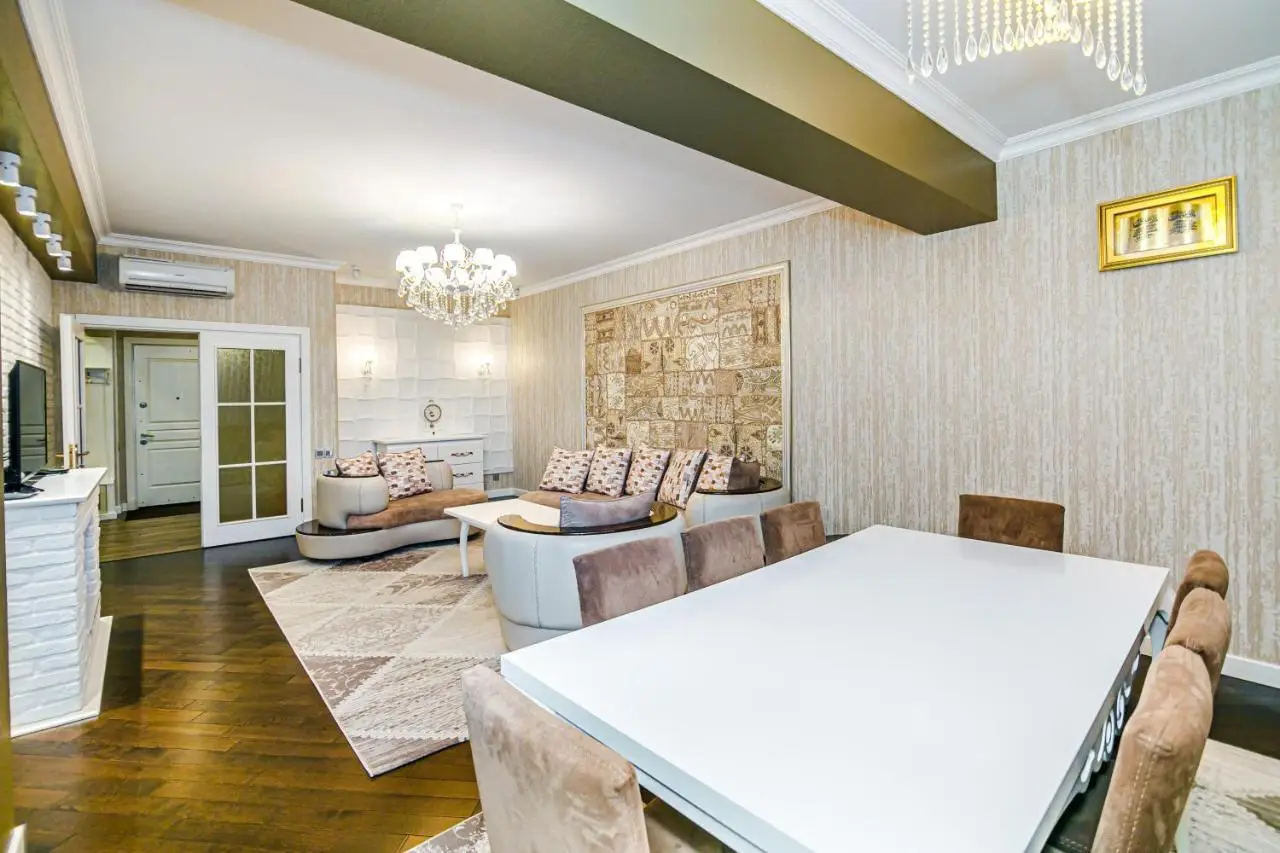 Park Azure cozy apartment by Baku Housing