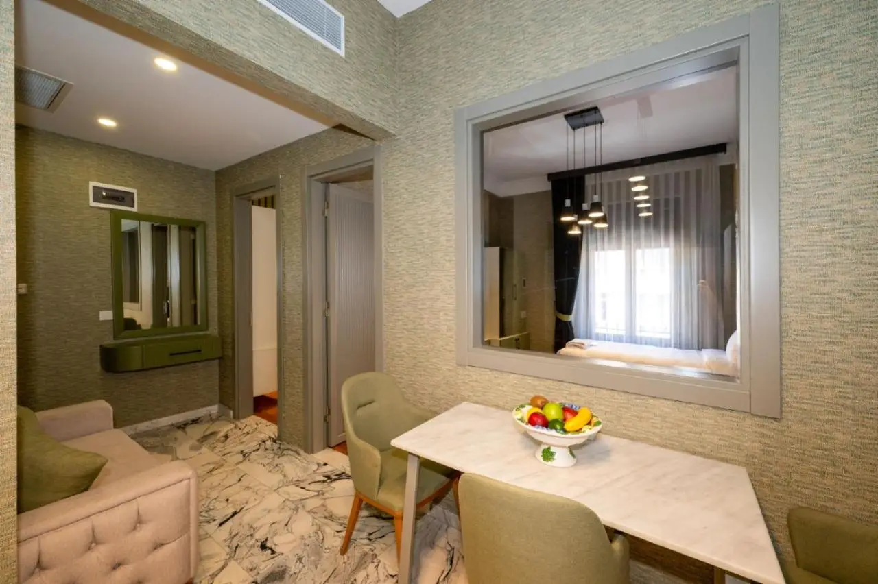 Monev Suites Hotel