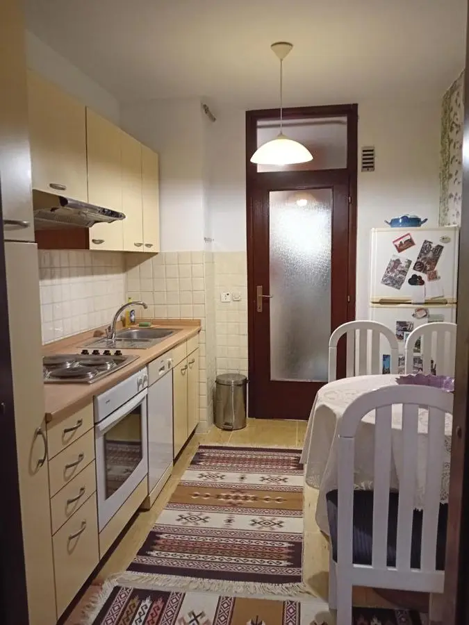 GALBY - Dobrinja - 1km from the airport