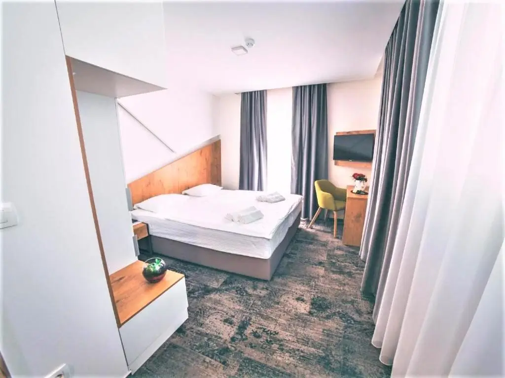 Orange Hotel