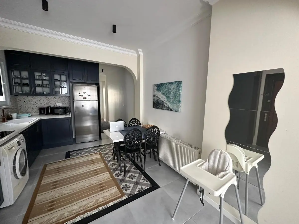 Center of city in Beşiktaş 2 plus 1 with 2 Bathroom and 3 Air Conditioner