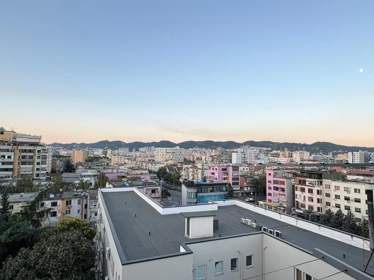 Laureta Central Apartment