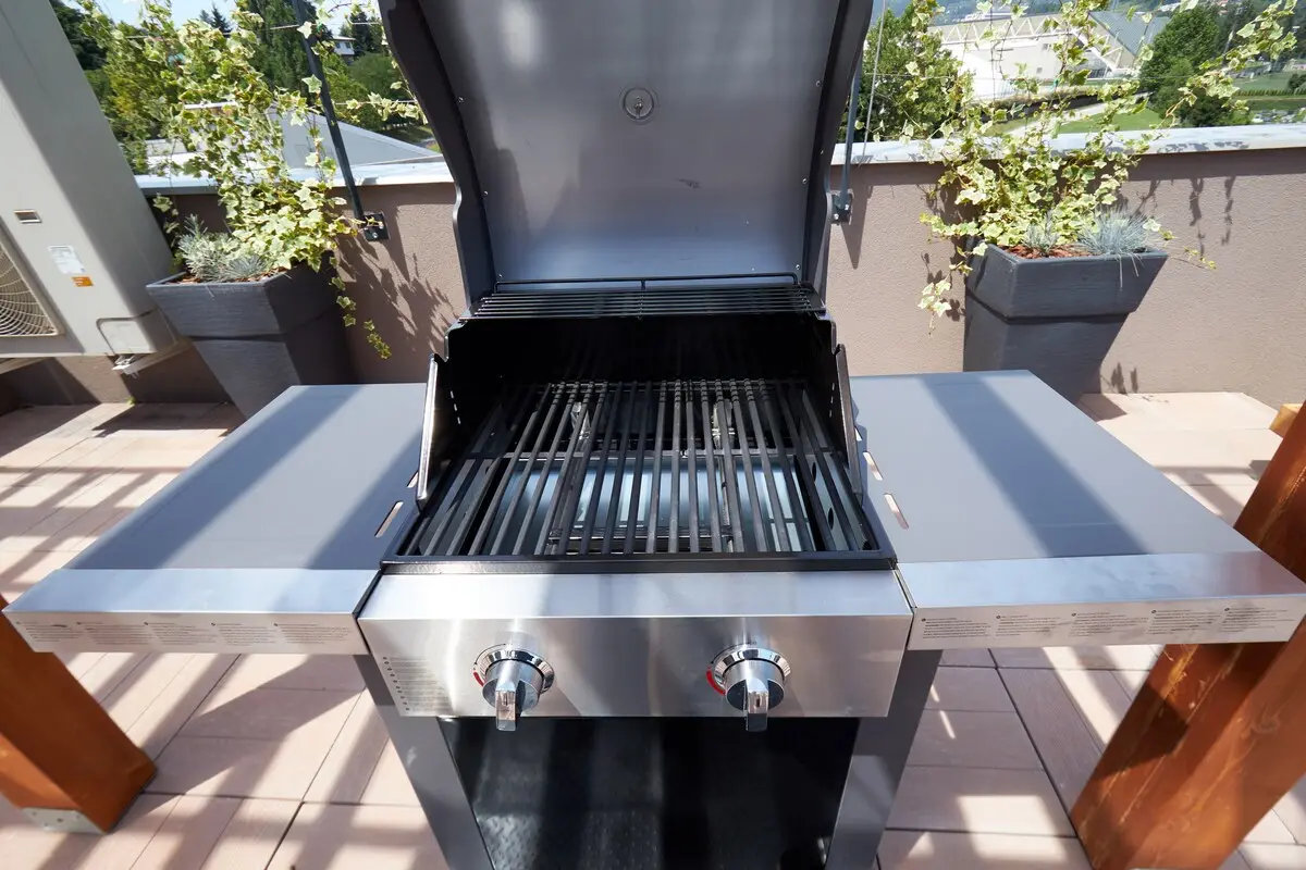 Olympic 84 outdoor Jacuzzi three bedroom apartment