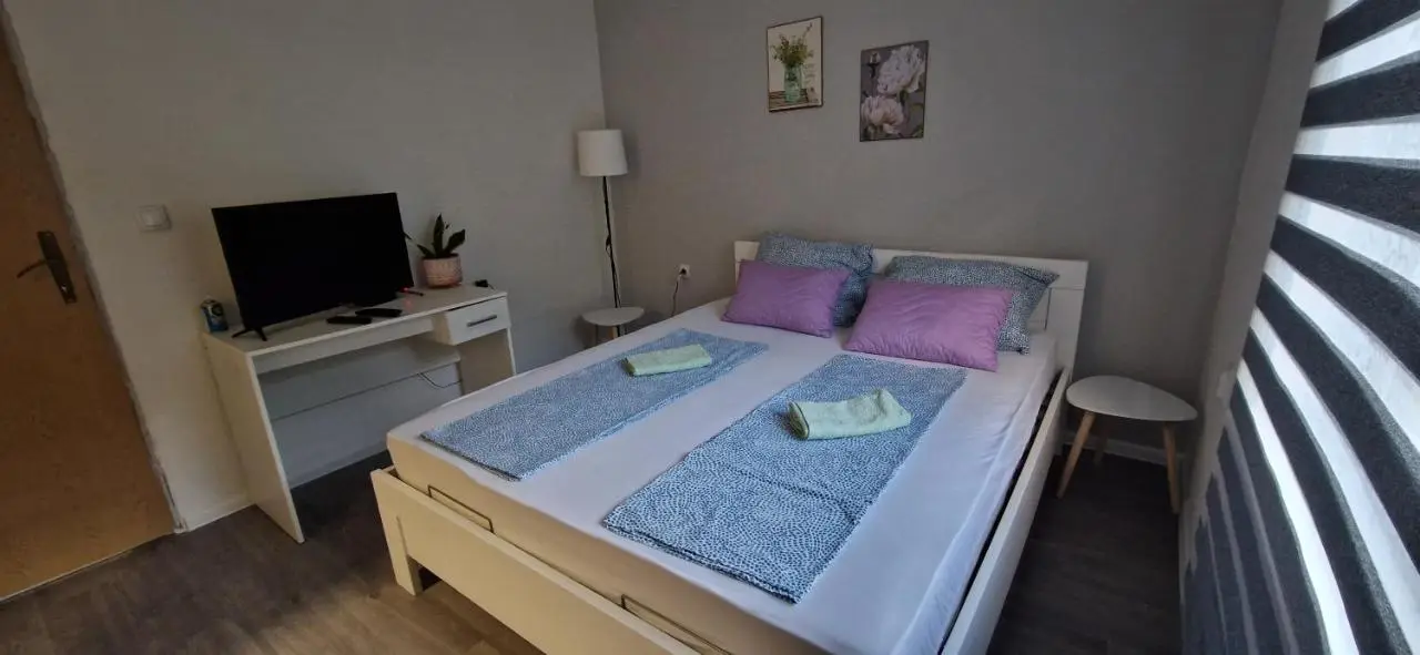 Visit Dreznica - Canyon Retreat