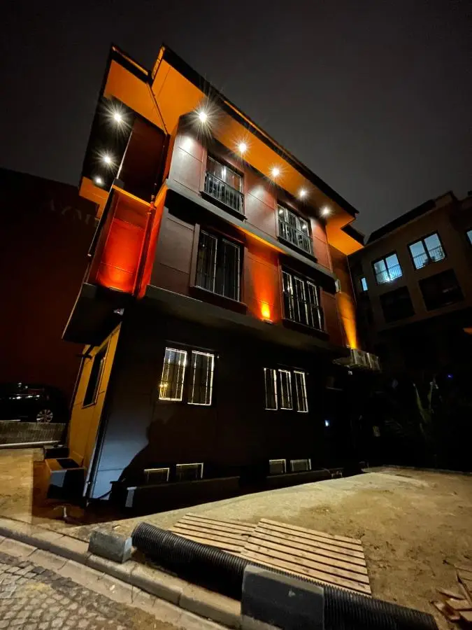 ARC HOUSE