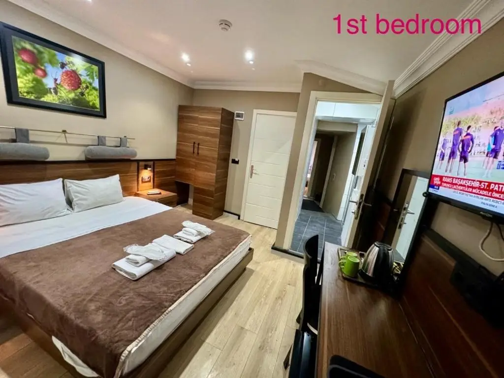 Aram Kerasi Rooms