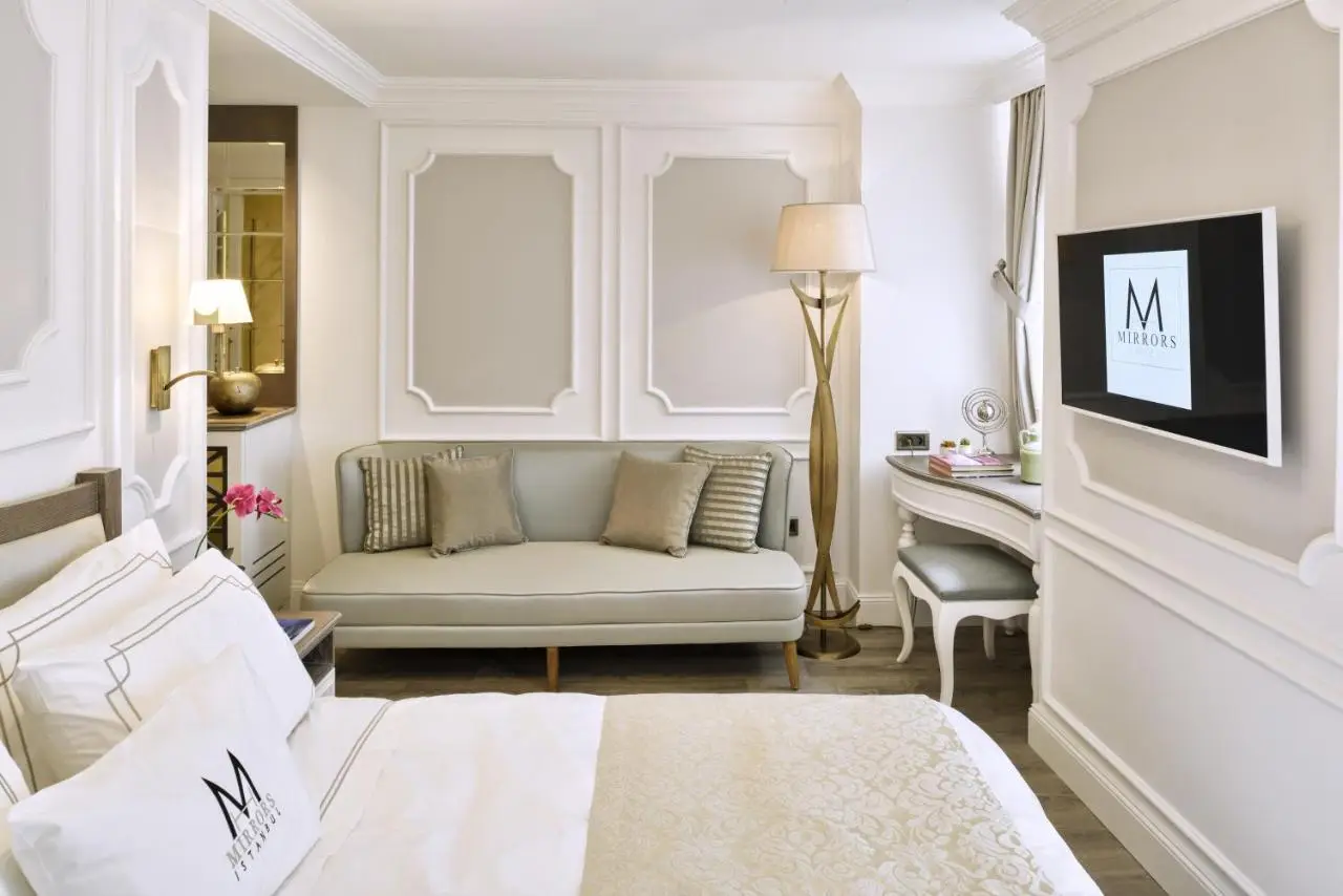Mirrors Hotel İstanbul Taksim City Center