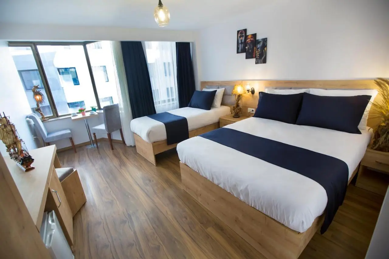 Golden Street Hotel