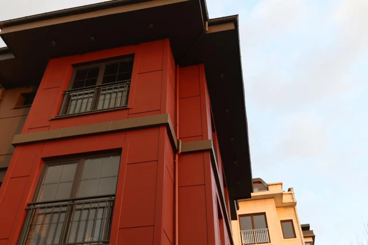 ARC HOUSE