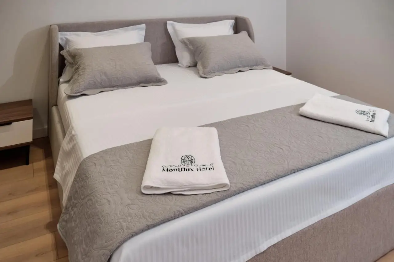 Montflux Hotel