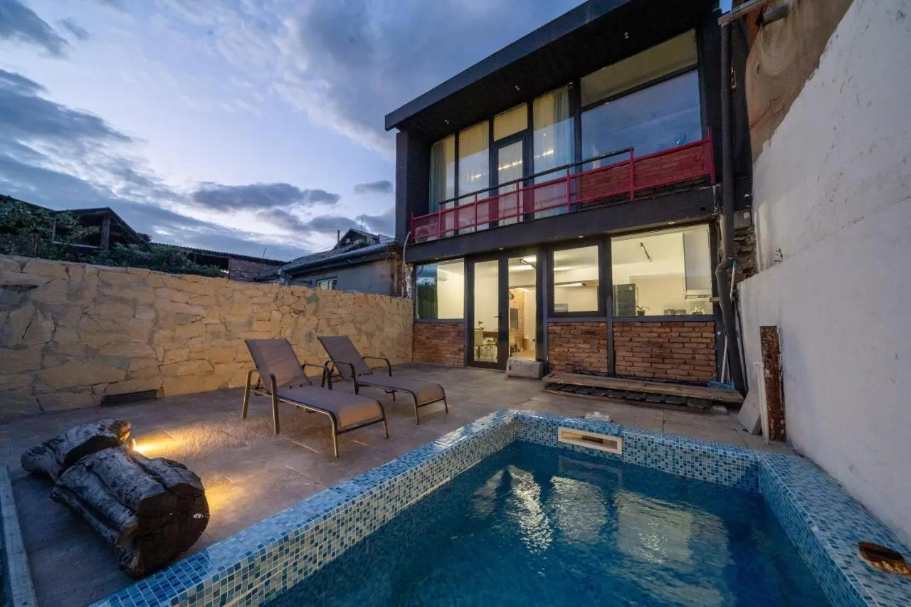 Niabi 3BDR Villa with pool