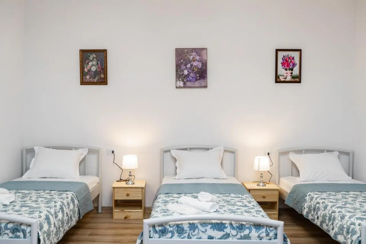 Guest House Nana