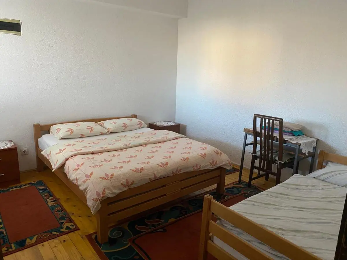 Lav Apartments