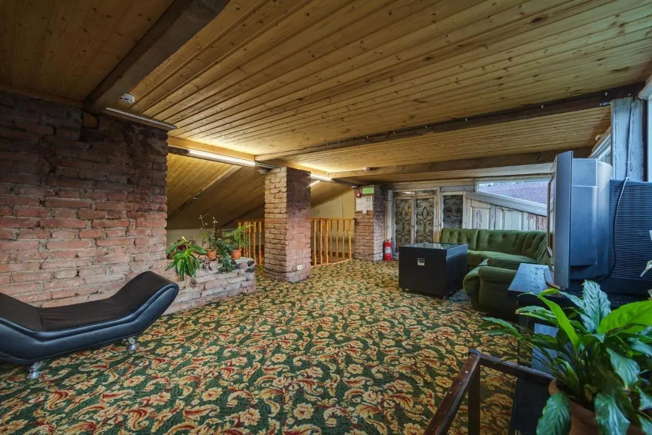 House 52 Boutique Hotel