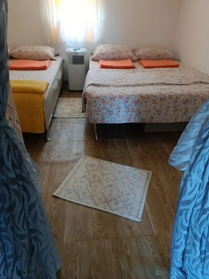 Privatni smještaj Kurtalija