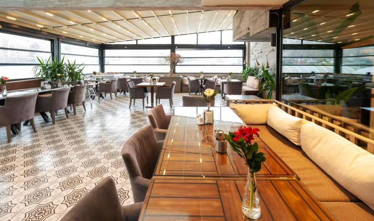 Orya Hotel