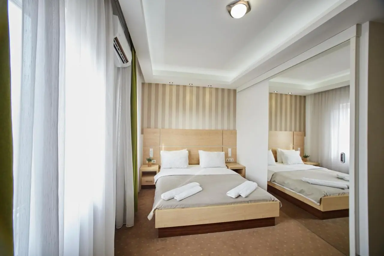 Laurus Motel Airport Tuzla