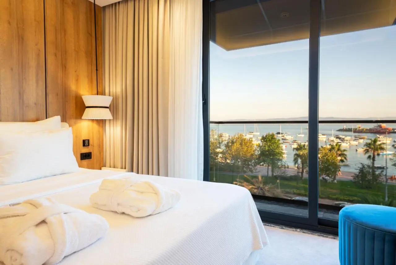 Premier Lounge Hotel