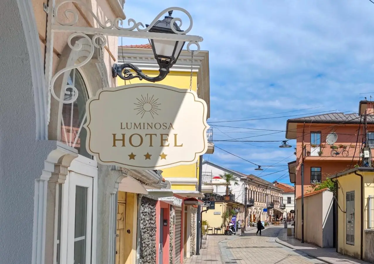 Hotel LUMINOSA