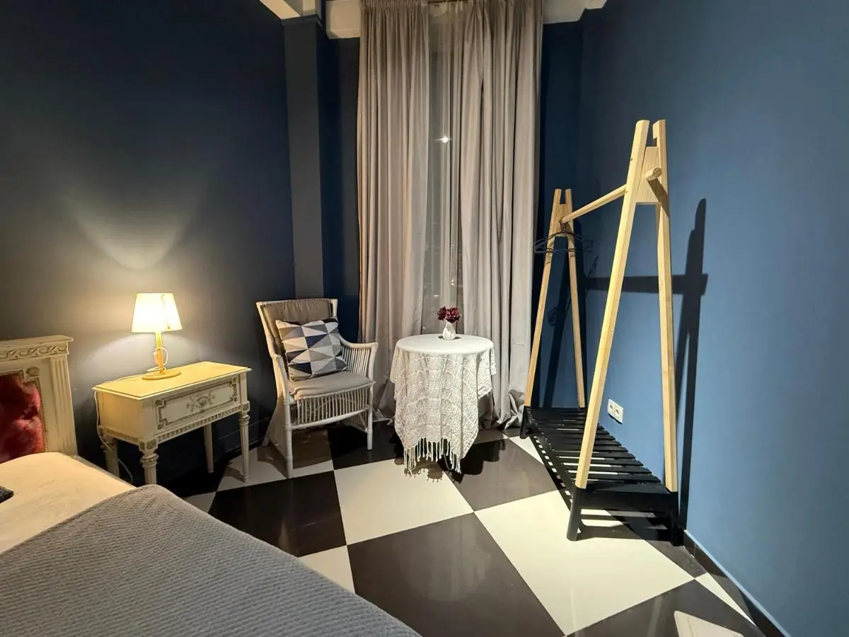 Firuzi Apartment TBS