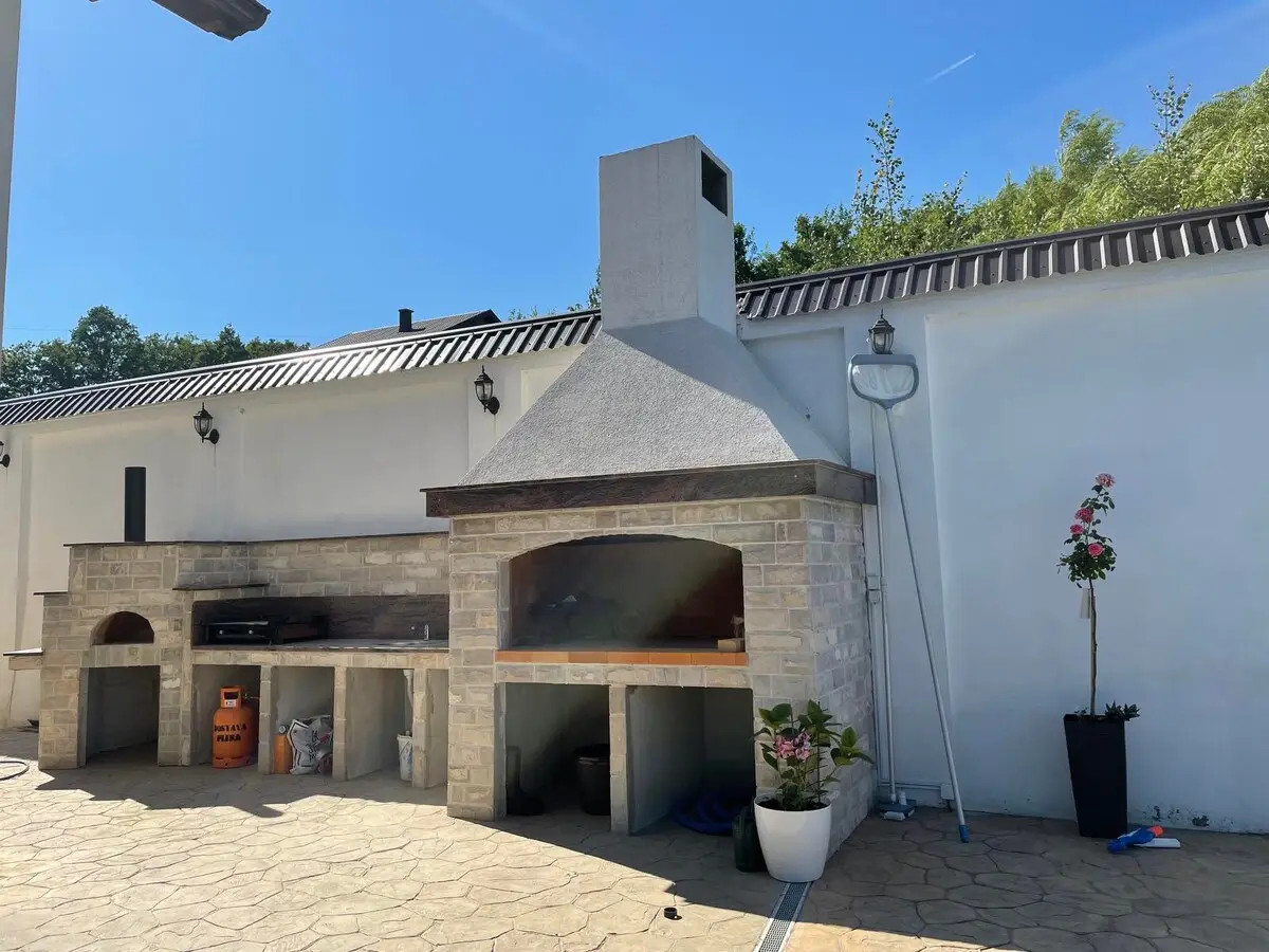 Villa Bosna (Pool, Sauna, Jacuzzi, BBQ,Playground)
