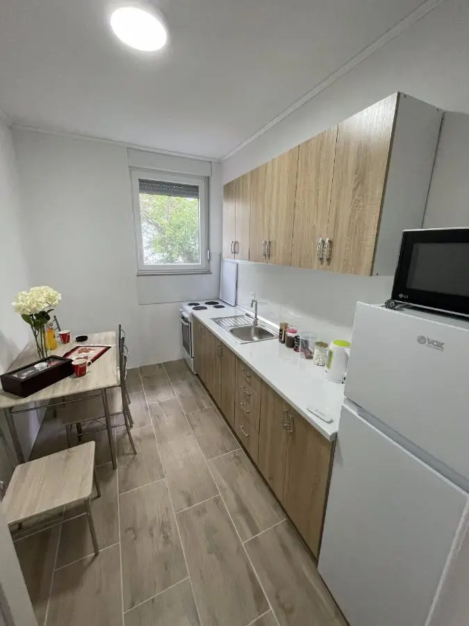 Guesthouse Check In - Apartments & Rooms
