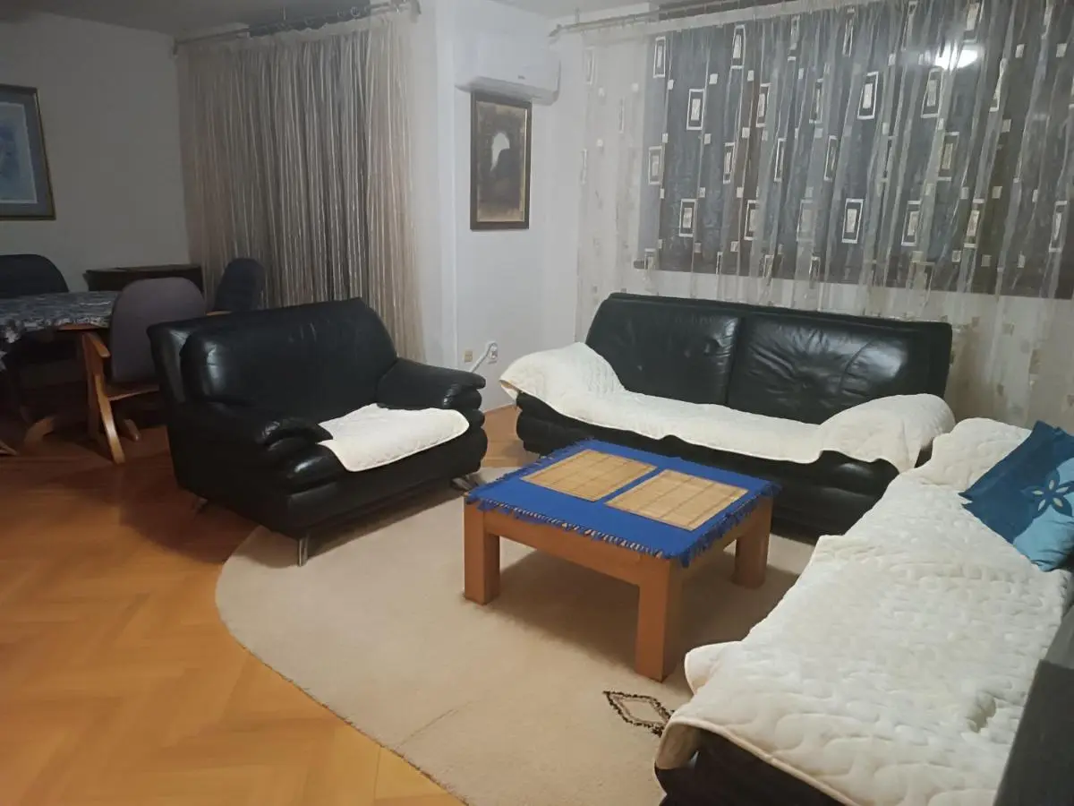 Centar SA with free garage parking