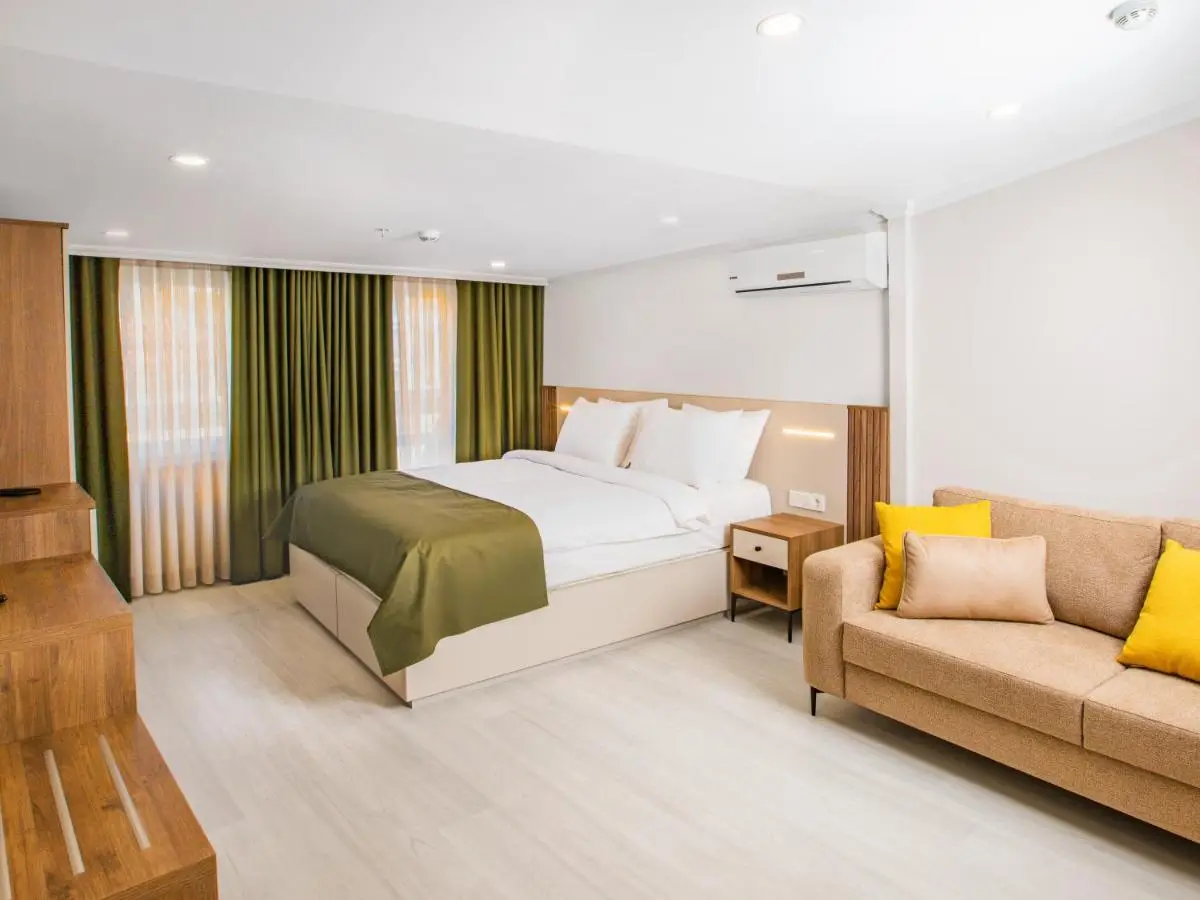 Quinnova Hotel