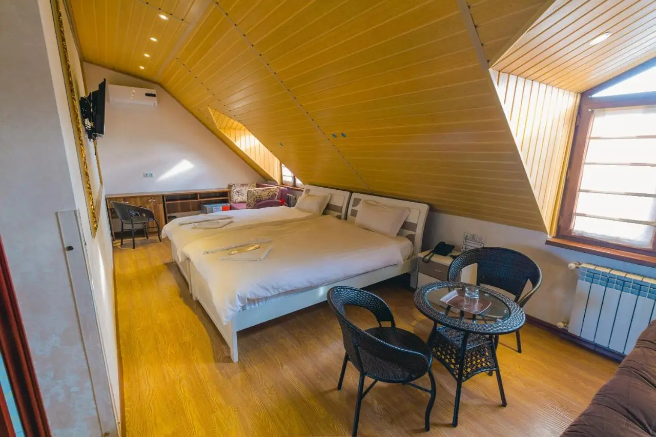 Hotel Garden House