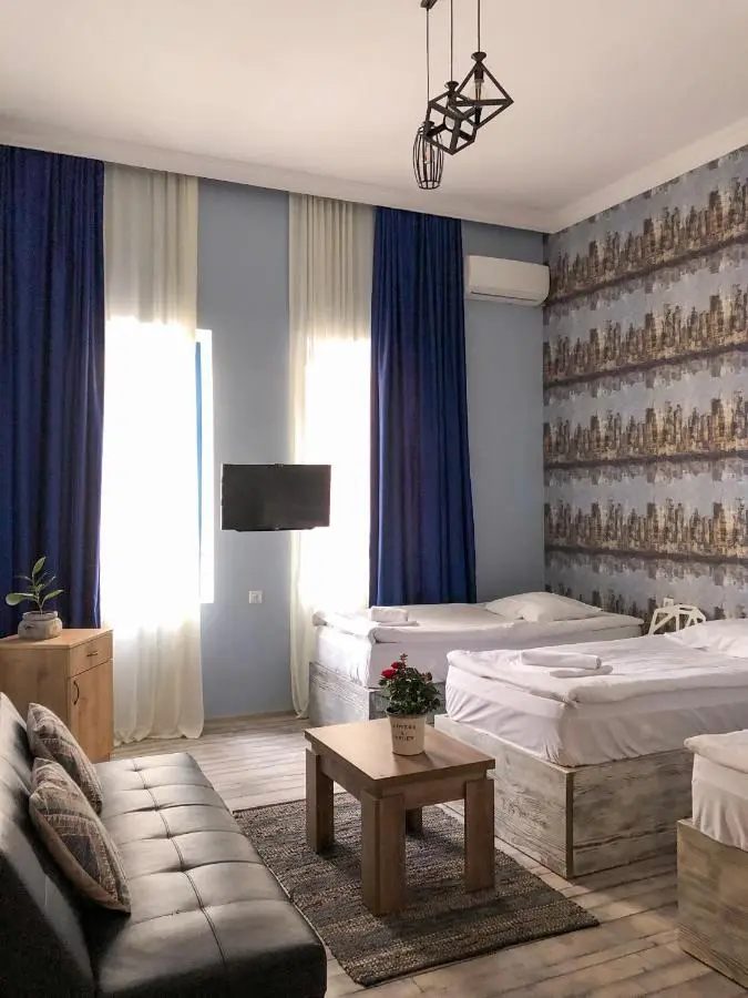 Check Point Hotel