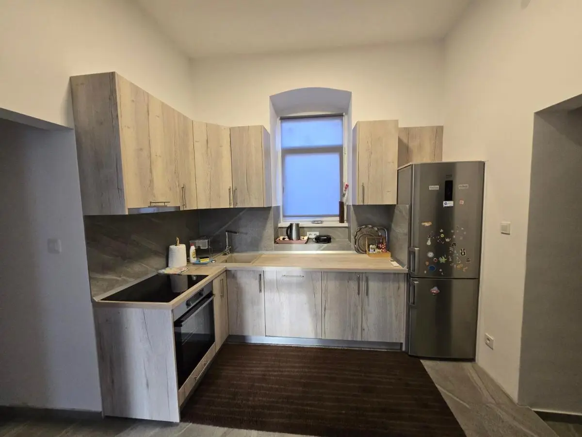Sarajevo central quiet apartment,private free parking