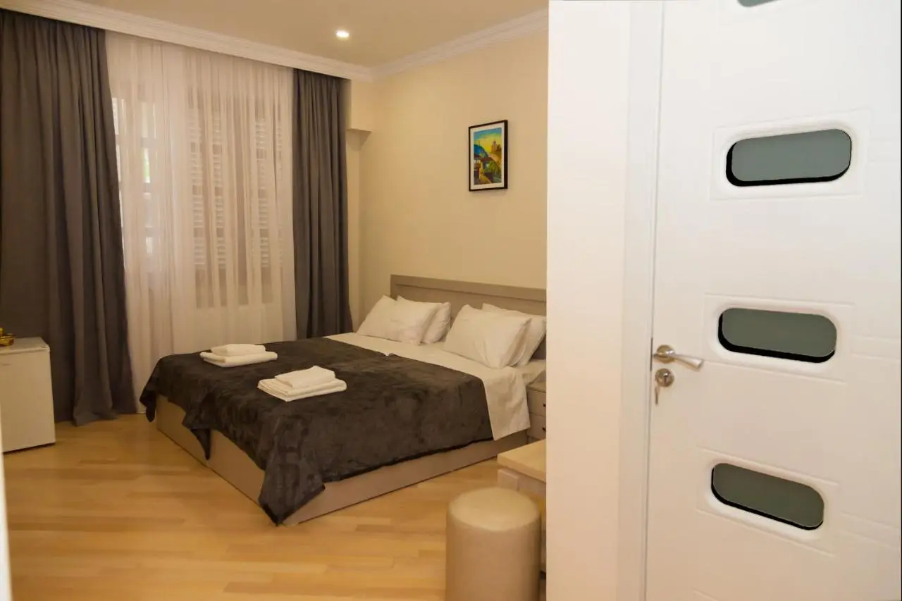 Holiday Rooms